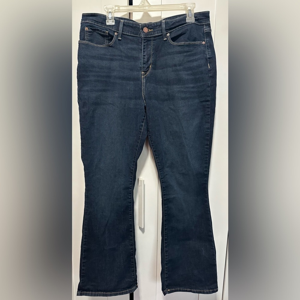 Levis Strauss Signature Mid Rise Boot Cut Dark Blue Denim Jeans Women’s Size 32